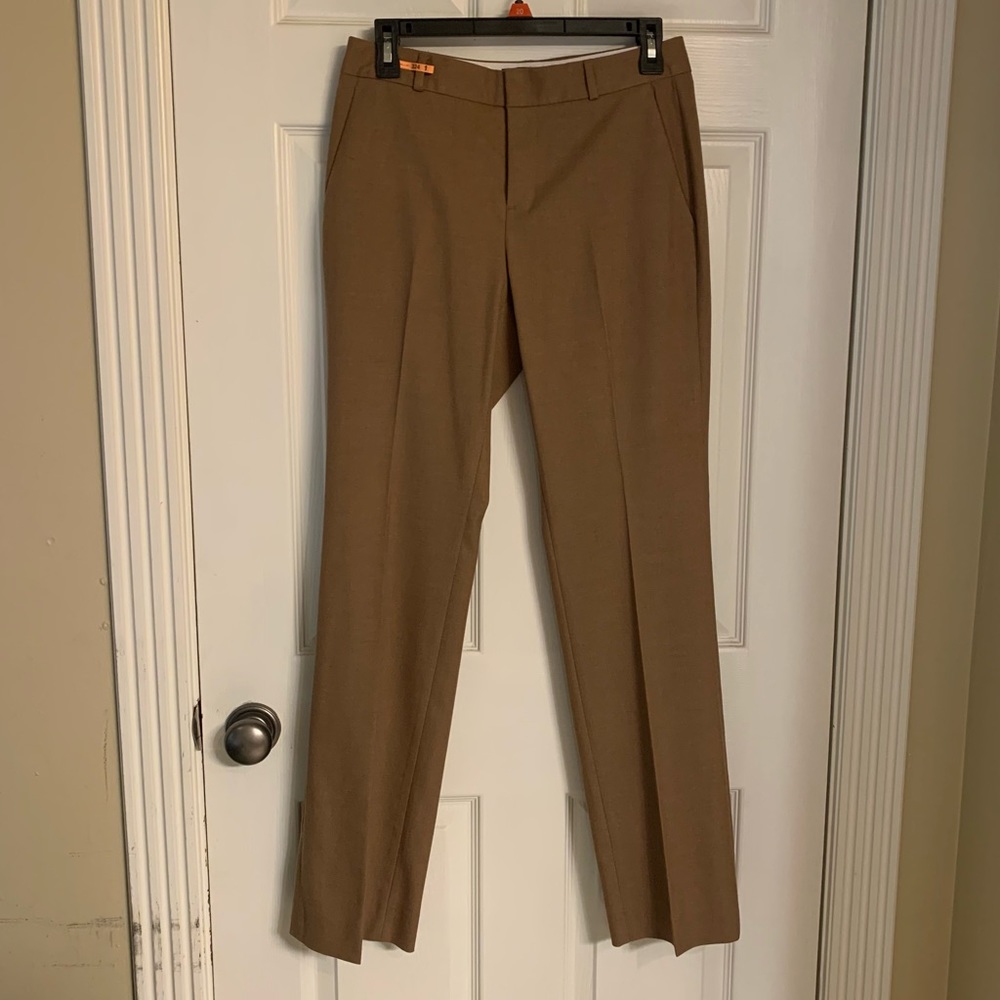 Gorgeous Banana Republic tan dress pants! Size 2